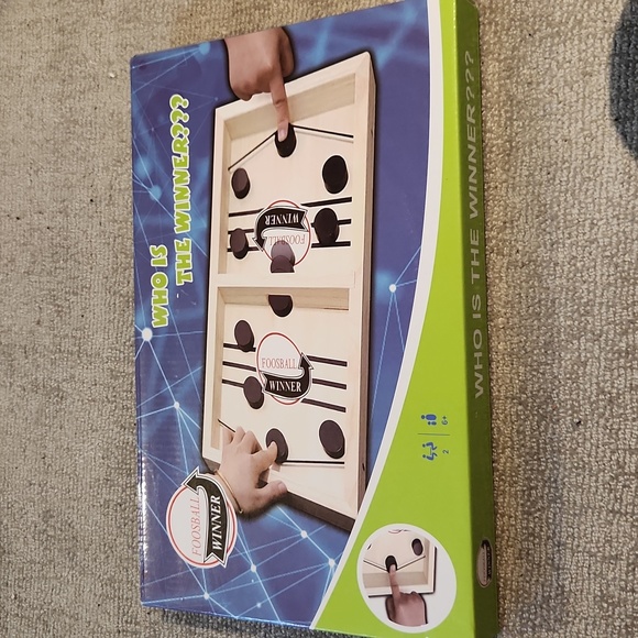 Foosball Winner, Slingshot Board Game - Picture 1 of 4
